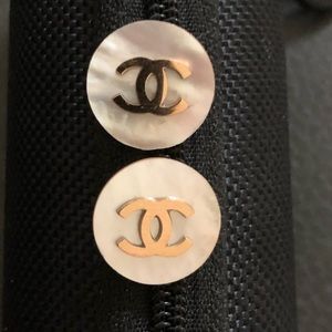 Earrings gold/ pearl color